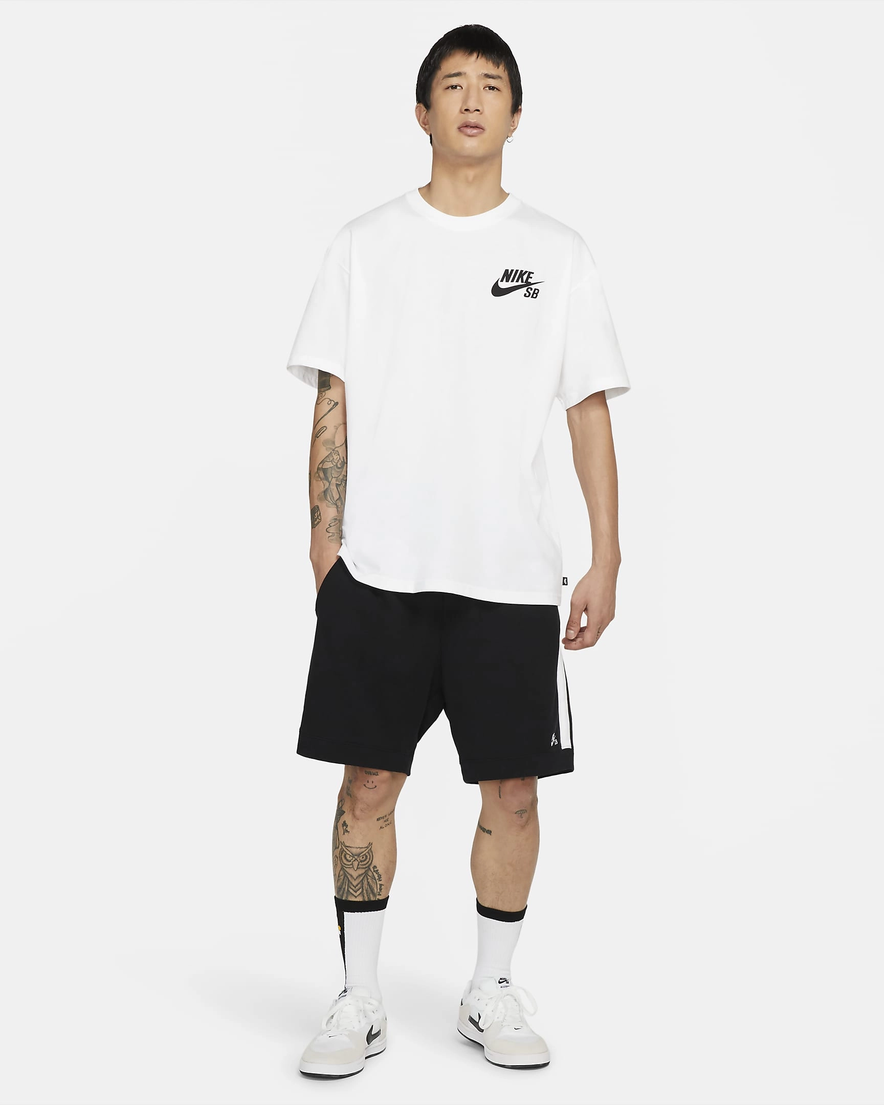 Maglia Nike SB: Stile Skate Ribelle e Iconico